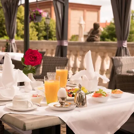 Отель Zum Markgrafen Кведлинбург