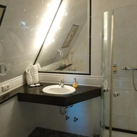 马克伽芬城堡酒店 酒店 奎德林堡