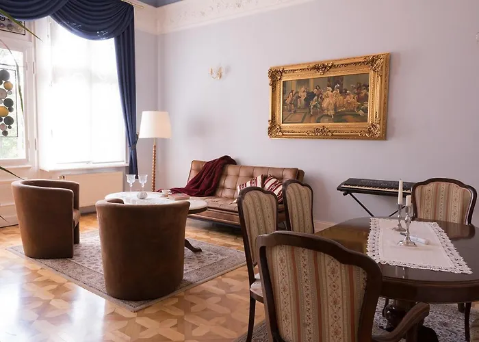 Schlosshotel Zum Markgrafen 4*